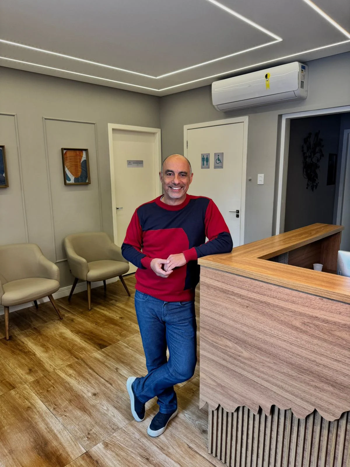 Dr. Geraldo Leonel, dentista responsável técnico da Impianto Odontologia